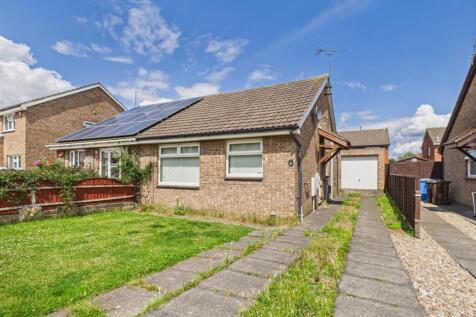 2 bedroom semi-detached bungalow for sale