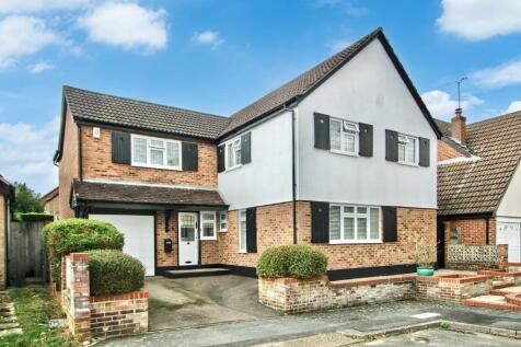 5 bedroom detached house for sale