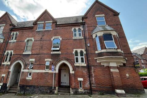 12 bedroom semi-detached house for sale