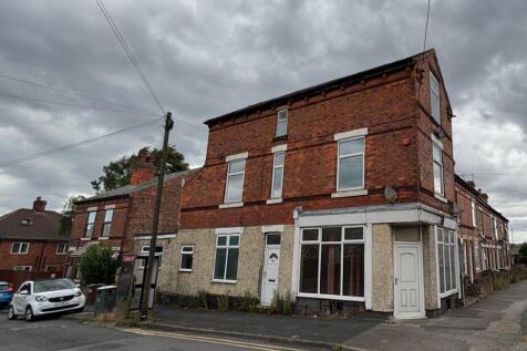 6 bedroom semi-detached house for sale