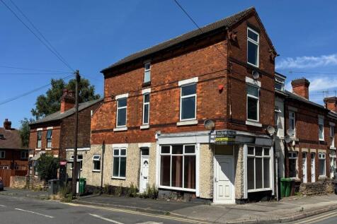 6 bedroom semi-detached house for sale