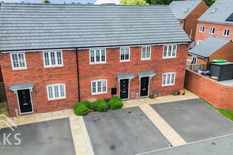 Balmoral Way, Derby DE65 3 bed terraced house for sale