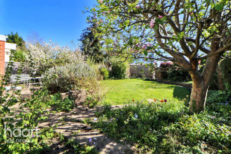 Beckingham Road, Guildford 4 bed detached house for sale