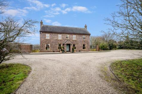 Latchingdon 5 bed detached house for sale