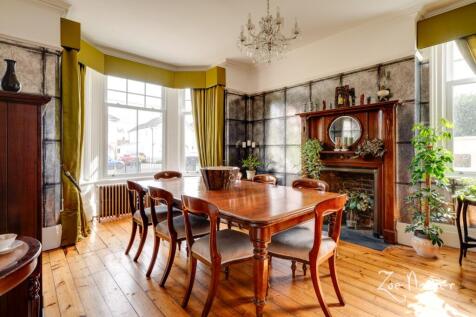 Southminster 6 bed detached house for sale