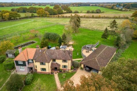 6 bedroom semi-detached house for sale