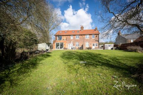 7 bedroom semi-detached house for sale
