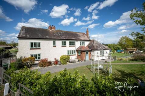 Mucking 5 bed detached house for sale