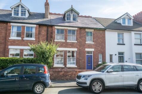 5 bedroom terraced house for sale