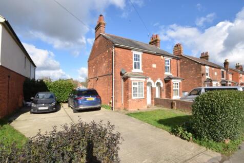 2 bedroom semi-detached house for sale