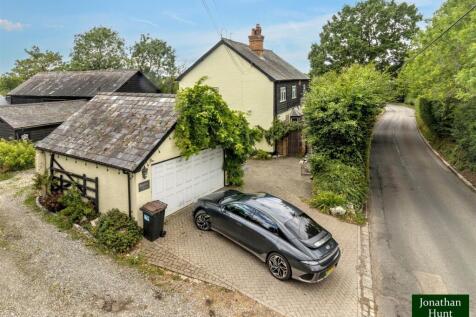 Buntingford SG9 3 bed cottage for sale