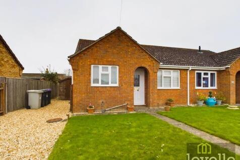 2 bedroom semi-detached bungalow for sale