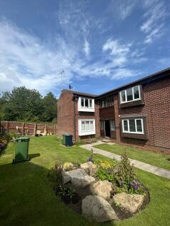 Studio flat for sale