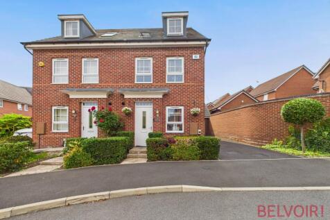 4 bedroom semi-detached house for sale