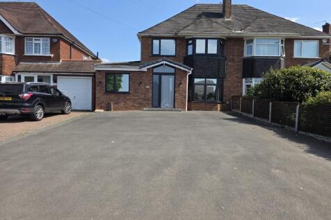 3 bedroom semi-detached house for sale