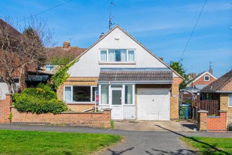 2 bedroom detached house for sale