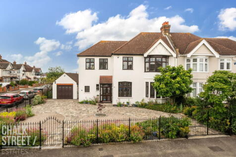 5 bedroom semi-detached house for sale