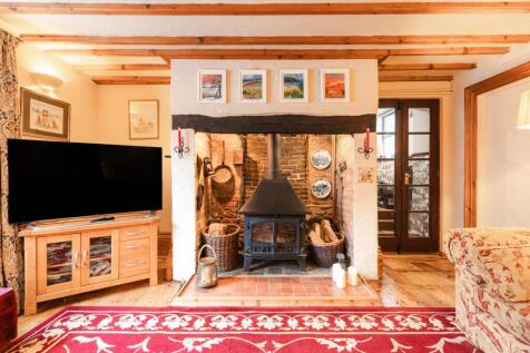 Northwold 7 bed detached house for sale