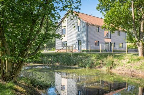 Barn Conversion in Rockland All Saints 4 bed detached house for sale