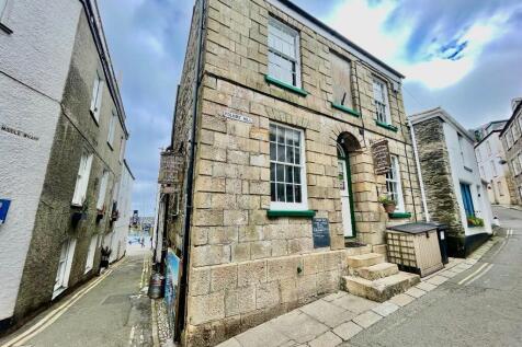 2 bedroom detached house for sale