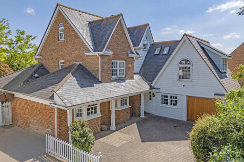Beaulieu Park CM1 5 bed detached house for sale