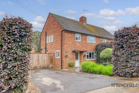 3 bedroom semi-detached house for sale