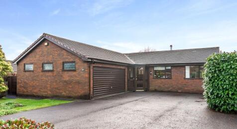 4 bedroom detached bungalow for sale