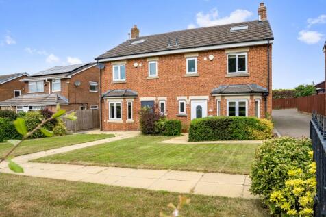 4 bedroom semi-detached house for sale