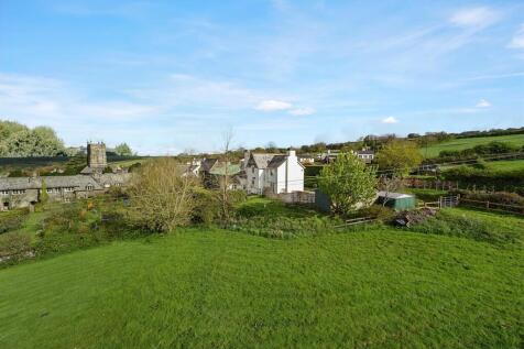 Milton Abbot 4 bed detached house for sale