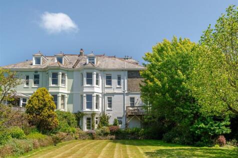 7 bedroom semi-detached house for sale