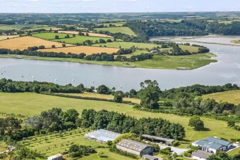 Hewton, Weir Quay 6 bed detached house for sale