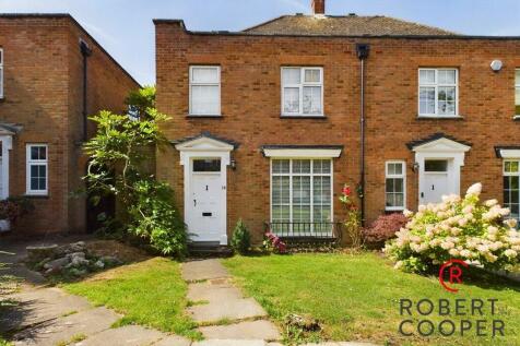 2 bedroom semi-detached house for sale