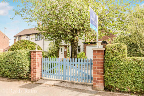 Tunnicliffe Road, Macclesfield SK11 2 bed semi