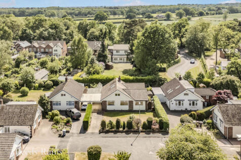 Lea Avenue, Crewe CW4 4 bed bungalow for sale