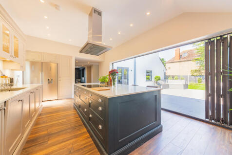 Eton Wick Road, Eton Wick, Windsor 4 bed detached house for sale