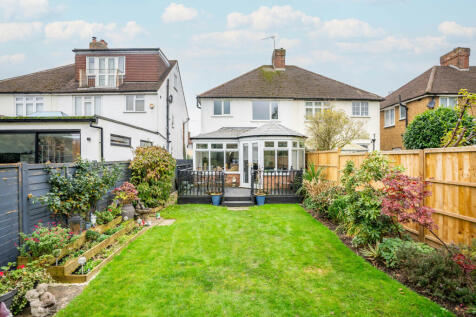 Tavistock Avenue, Hertfordshire AL1 3 bed semi