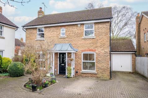 Church Croft, Hertfordshire AL4 3 bed detached house for sale
