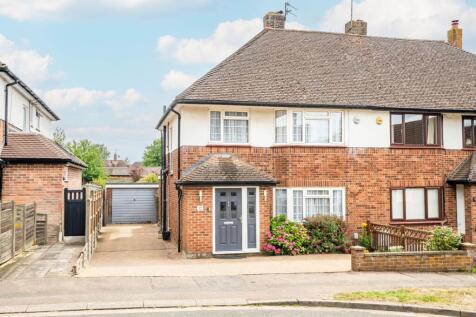 Hammers Gate, Hertfordshire AL2 3 bed semi