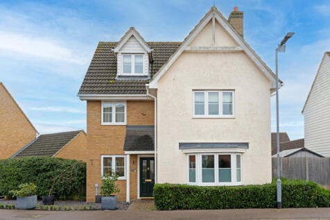 Cherry Crescent, Essex CM6 5 bed detached house for sale