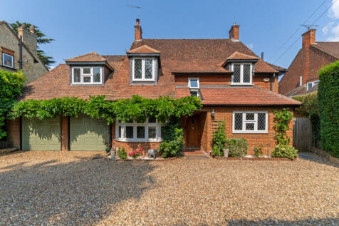 Cambridge Road, Essex CM24 4 bed detached house for sale