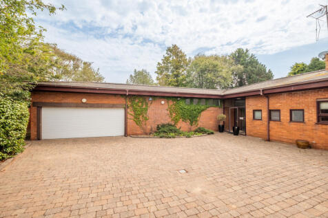 Kintour Road, Lytham St. Annes, FY8 3 bed detached house for sale