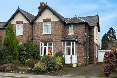 3 bedroom semi-detached house for sale