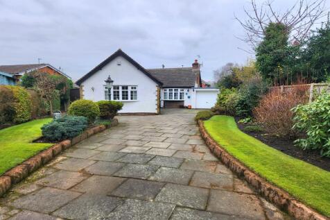 2 bedroom detached bungalow for sale