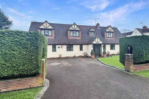 6 bedroom detached house for sale