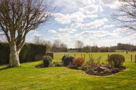 3 Glebelands, Great Somerford 3 bed detached bungalow for sale