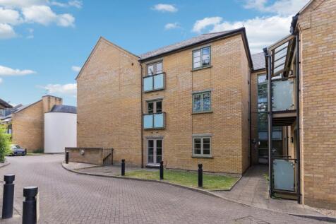 Nightingale Road, Hitchin, SG5 2 bed apartment for sale
