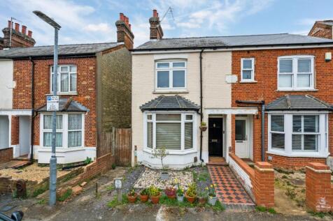 Alexandra Road, Hitchin, SG5 3 bed semi