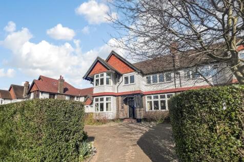 4 bedroom semi-detached house for sale