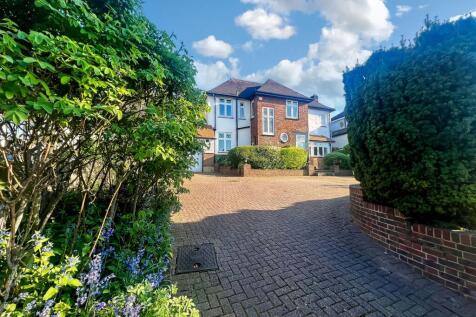 Fitzjames Avenue, Whitgift Estate, CR0 5 bed detached house for sale