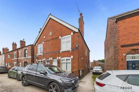 Vicarage Road, Woodville DE11 2 bed semi